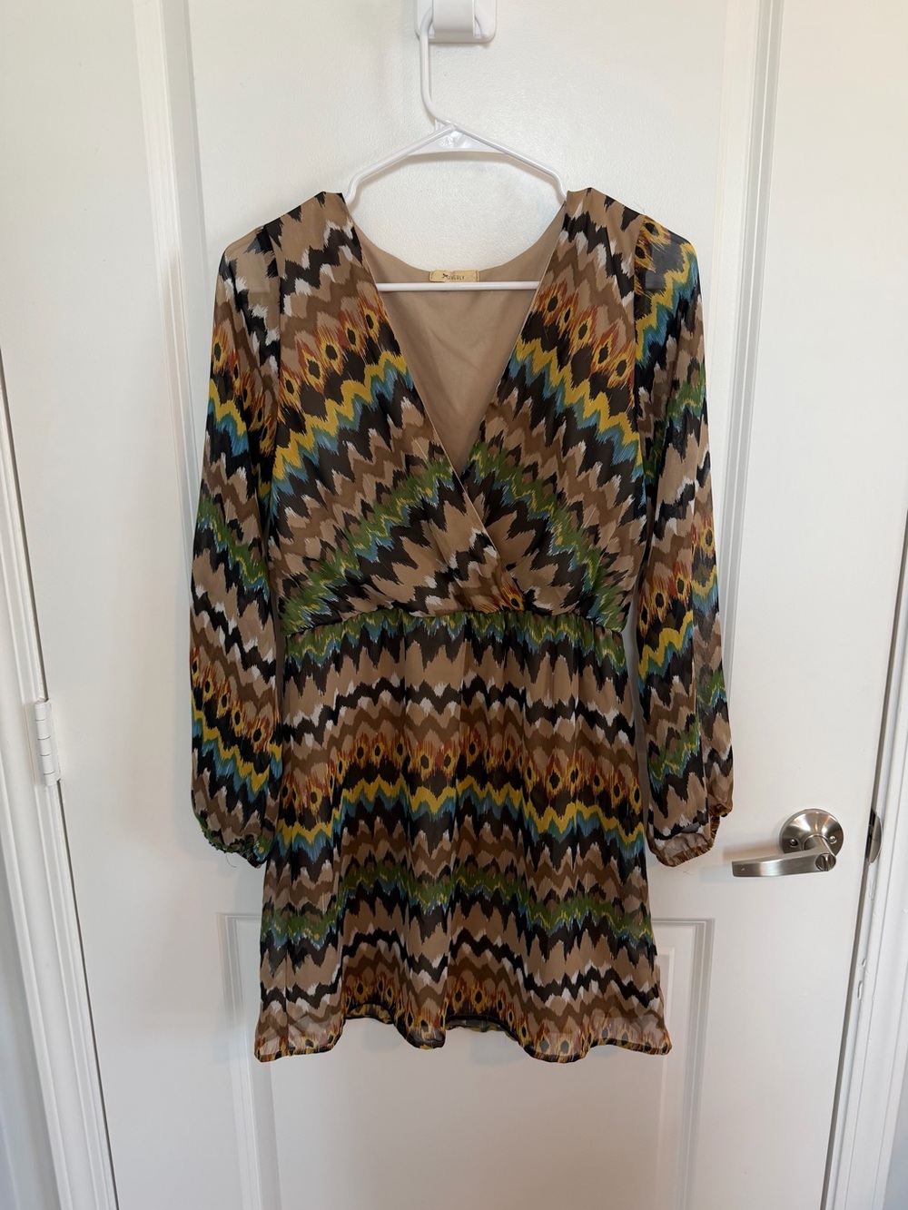 Boho Geometric Chevron Print Brown V-Neck Women’s Dress Size Small